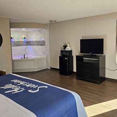 Days Inn By Wyndham Easley West Of Greenville/Clemson Area Екстер'єр фото