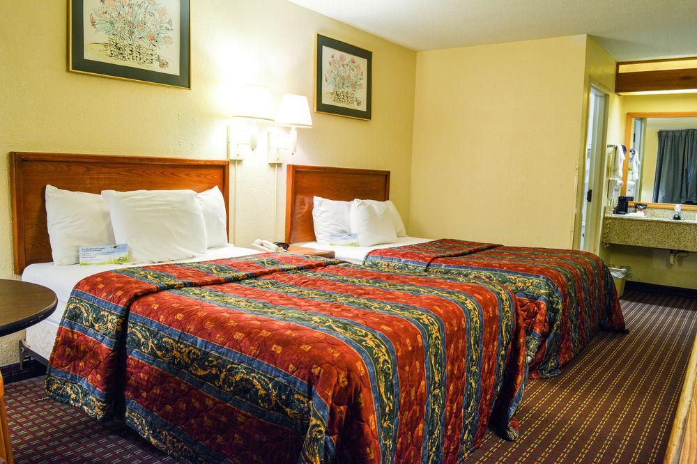 Days Inn By Wyndham Easley West Of Greenville/Clemson Area Екстер'єр фото
