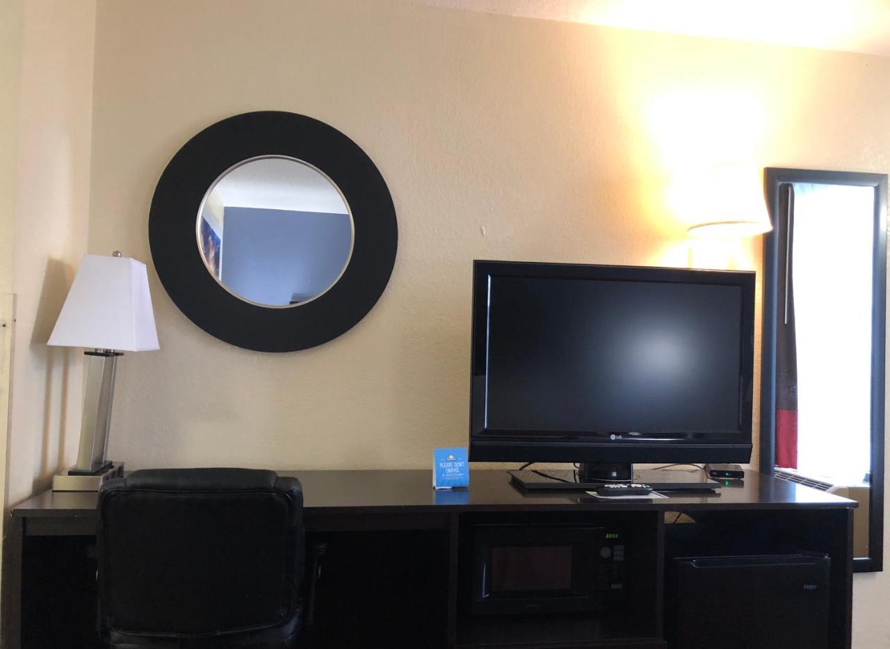 Days Inn By Wyndham Easley West Of Greenville/Clemson Area Екстер'єр фото