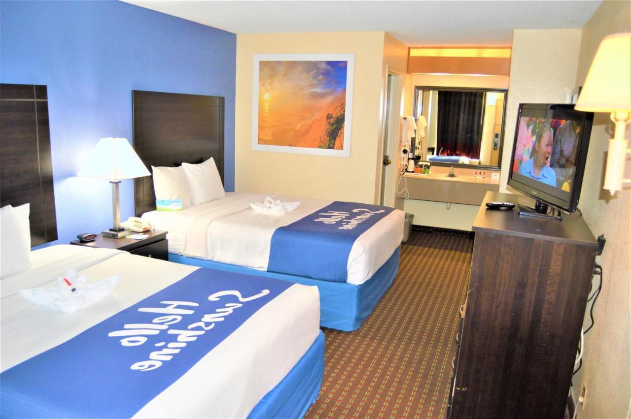 Days Inn By Wyndham Easley West Of Greenville/Clemson Area Екстер'єр фото